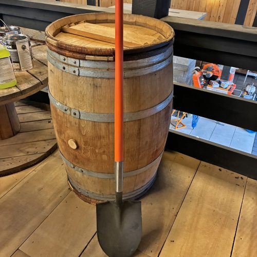 shovel round point with open back